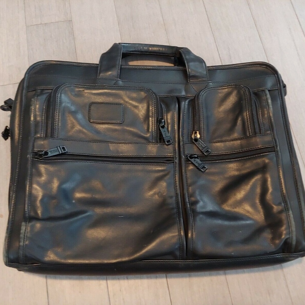 Tumi Expandable Laptop Business Briefcase Leather